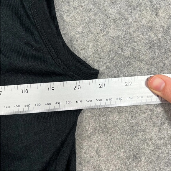 NIKE Tank Top Size Large Womens Black Sleeveless Crew Neck Cotton Activewear NEW - Picture 10 of 10